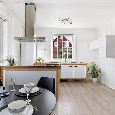 Apartament Sentral Og Koselig Leilighet!